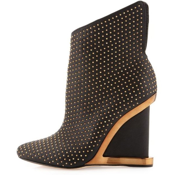 BCBGMAXAZRIA Micro Stud Black Leather Wedge - Picture 1 of 16